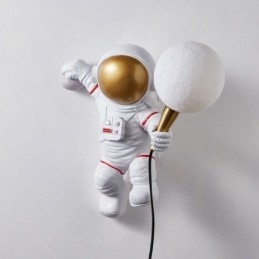 Aplique de pared moderno con diseño de astronauta creativo de resina para niños