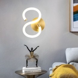 Lámpara de pared con letras del alfabeto