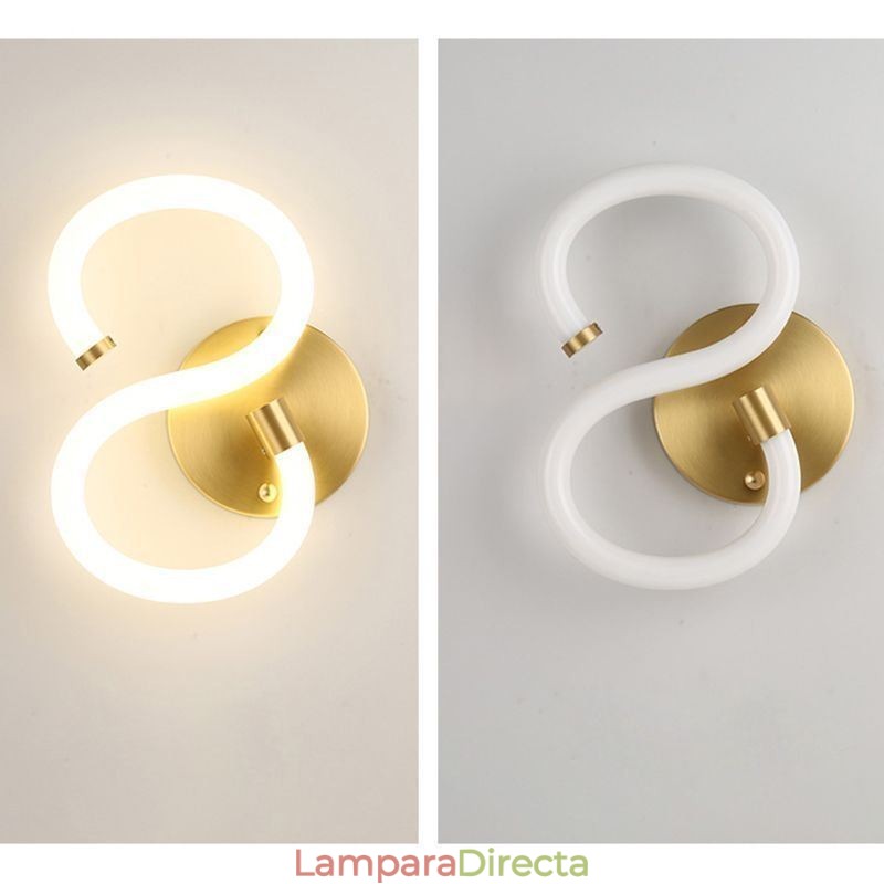 Lámpara de pared con letras del alfabeto