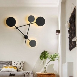Aplique de pared moderno con forma geométrica de hierro