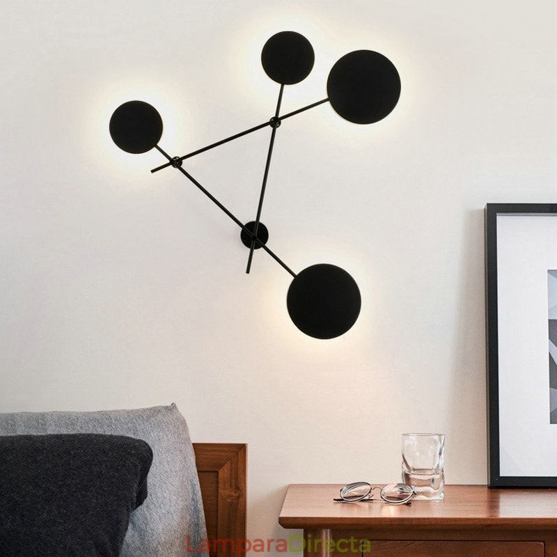 Aplique de pared moderno con forma geométrica de hierro
