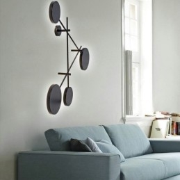 Aplique de pared moderno con forma geométrica de hierro
