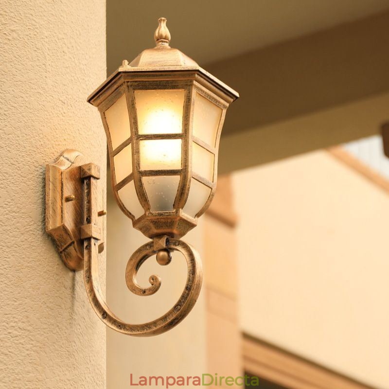 Aplique de pared europeo retro para exteriores, de un solo cabezal, resistente al agua, de vidrio esmerilado.