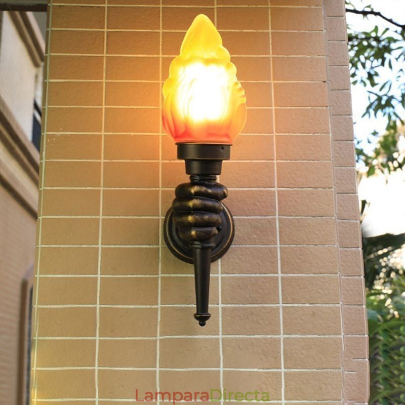 Aplique de pared exterior retro europeo, resistente al agua, con forma de antorcha