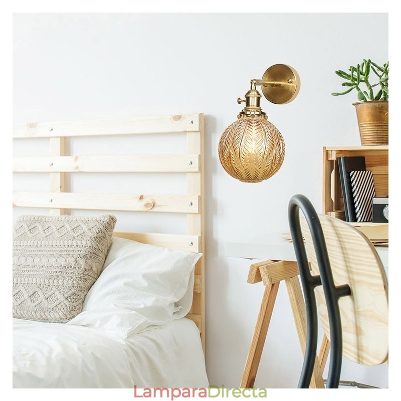 Lámpara de pared moderna con forma de frijol y pantalla esférica de cristal