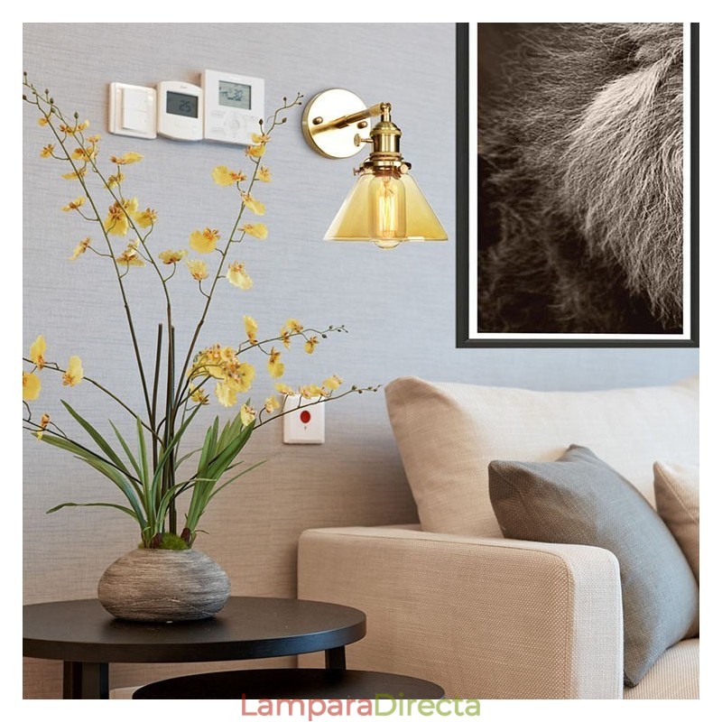 Lámpara de pared moderna con pantalla de cristal