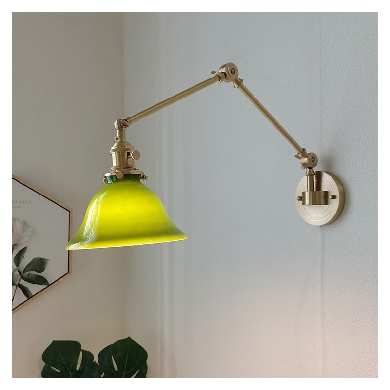 Lámpara de pared moderna con pantalla de cristal