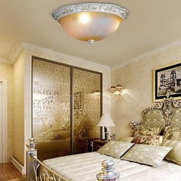 Lámpara de techo blanca de cristal amarillo claro con diseño de resina tallada, estilo clásico europeo.