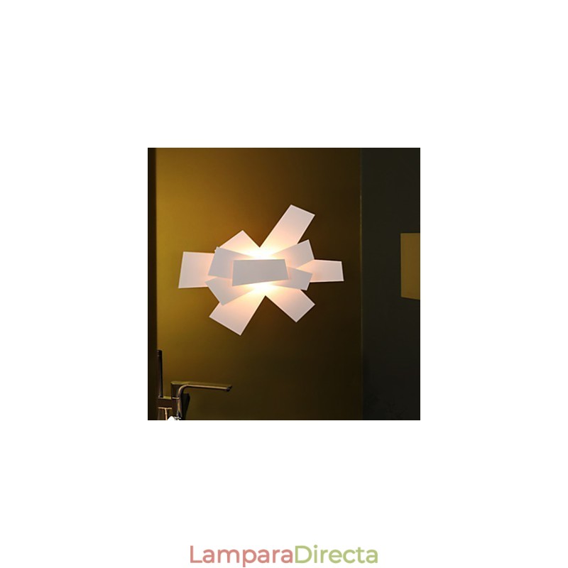 Lámpara empotrada blanca cálida, moderna, sencilla y creativa.