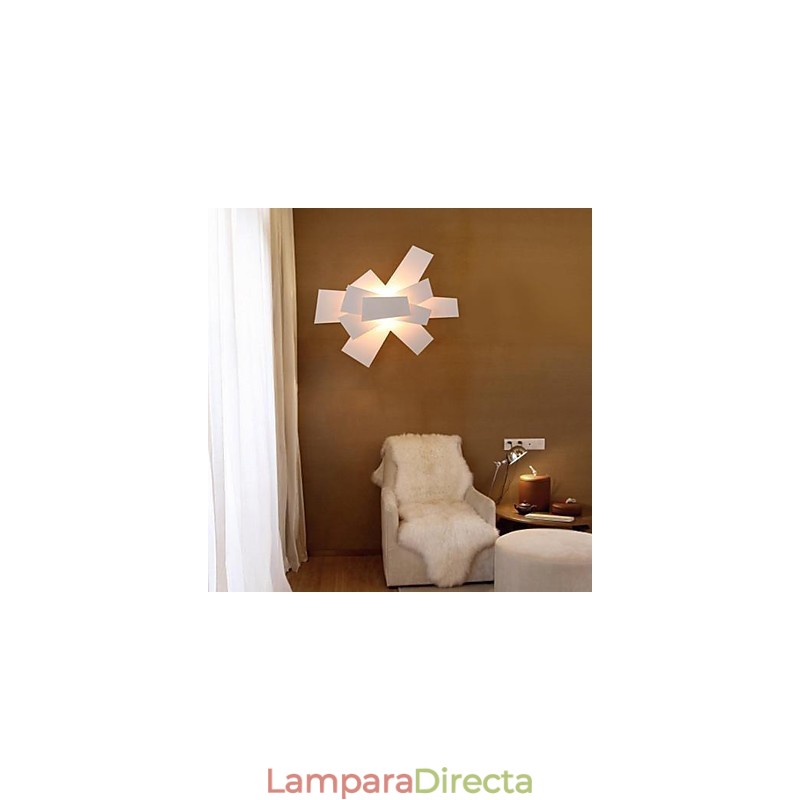 Lámpara empotrada blanca cálida, moderna, sencilla y creativa.