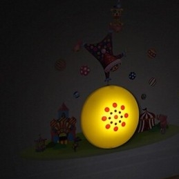 Lámpara de pared de plástico resistente a altas temperaturas con diseño de payaso, que se puede quitar fácilmente hasta 10 °C. Papel tapiz 3D creativo.