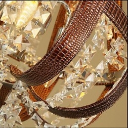 Lámpara de araña creativa de hierro, de cristal y cuero de lujo posmoderna