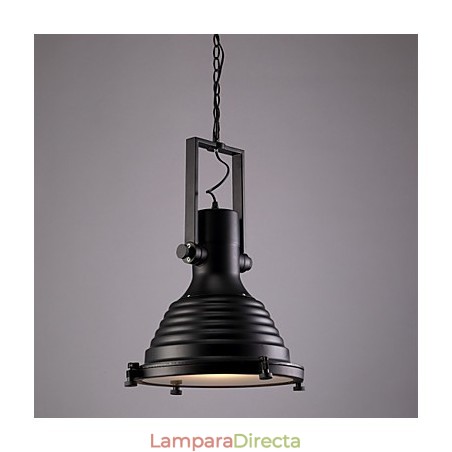Lámpara colgante de hierro retro negra y pantalla de cristal. Lámpara colgante de hierro retro negra y pantalla de cristal.