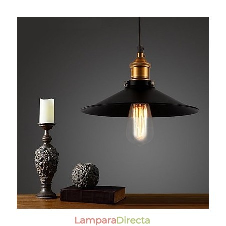 Lámpara colgante clásica retro de estilo europeo con bombilla de 30 cm de diámetro. Lámpara colgante clásica retro de estilo europeo con bombilla de 30 cm de diámetro.