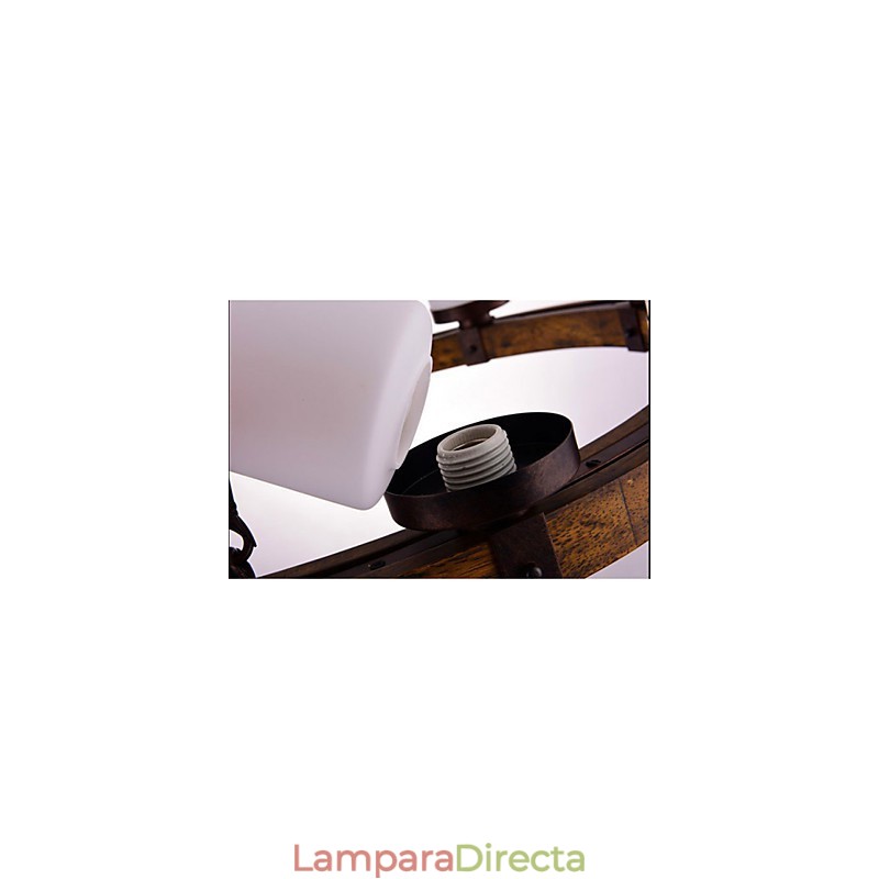 Lámpara de araña de madera antigua vintage