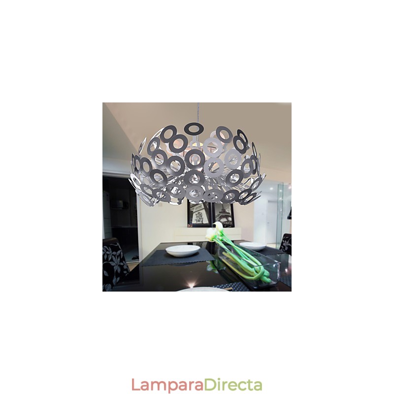 Lámpara colgante moderna con pantalla circular destacada