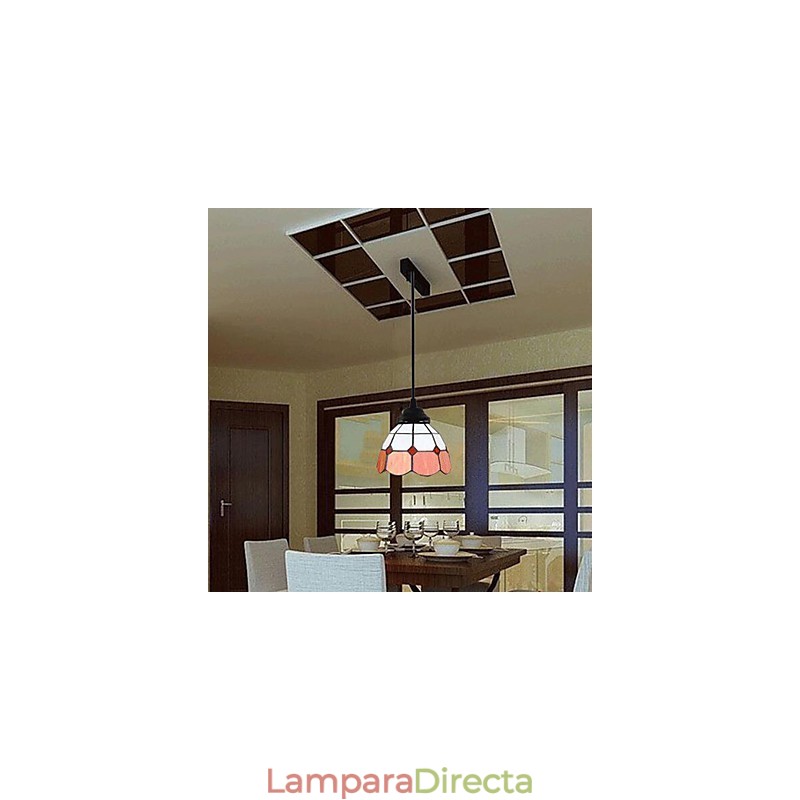 Lámparas y faroles mediterráneos de estilo europeo con pantalla de vidrio y diseño de lámparas colgantes.