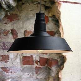 Lámpara colgante industrial de un solo cabezal con diseño de estudio de arte que restaura formas antiguas.