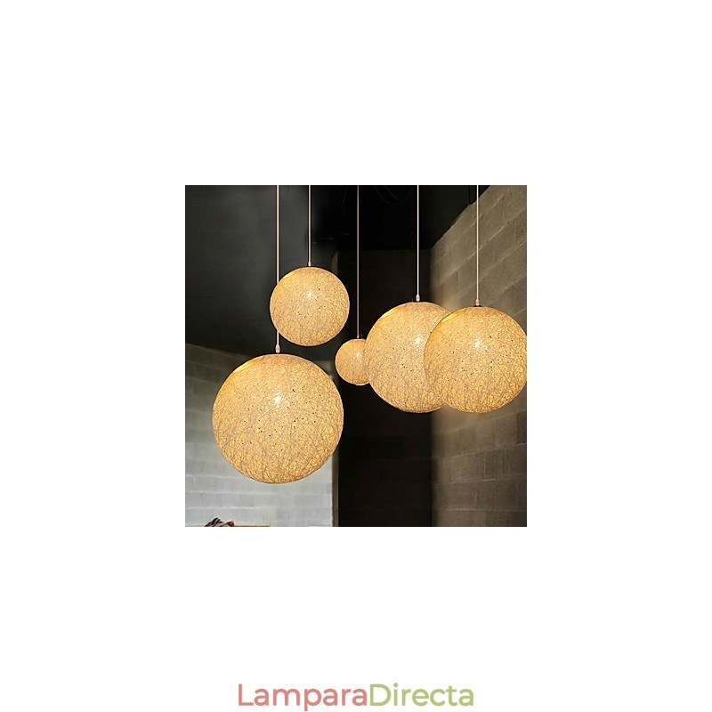 Lámpara colgante de cáñamo con forma esférica contemporánea y contraída.