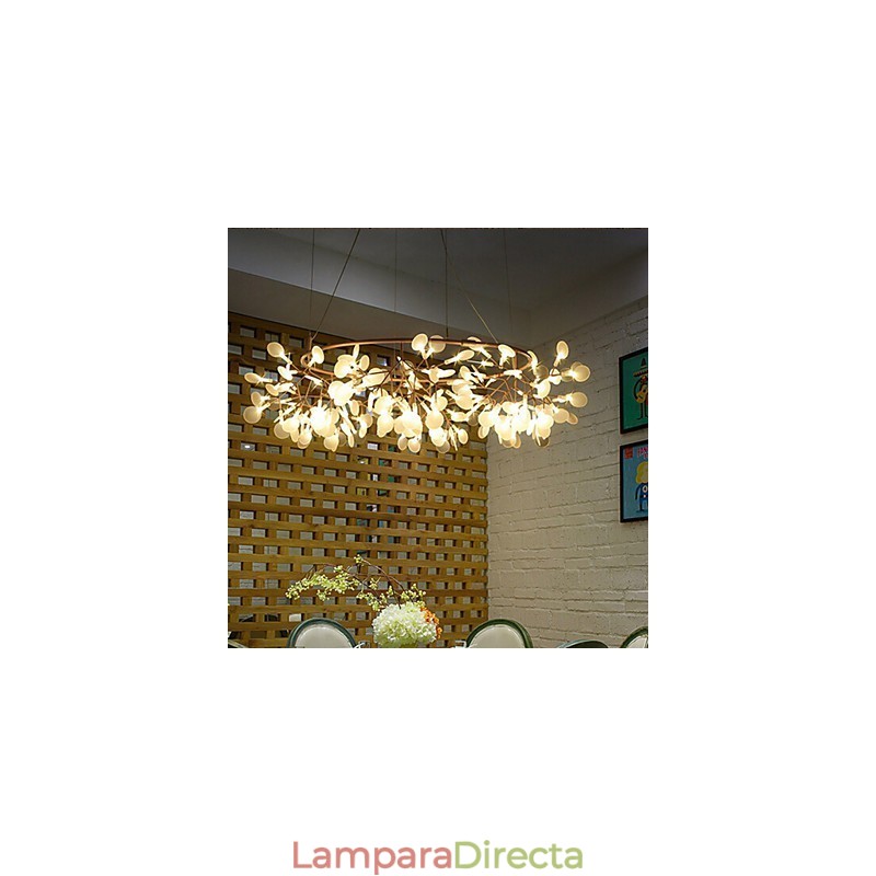 Lámpara de araña de metal de latón antiguo de Country Designers