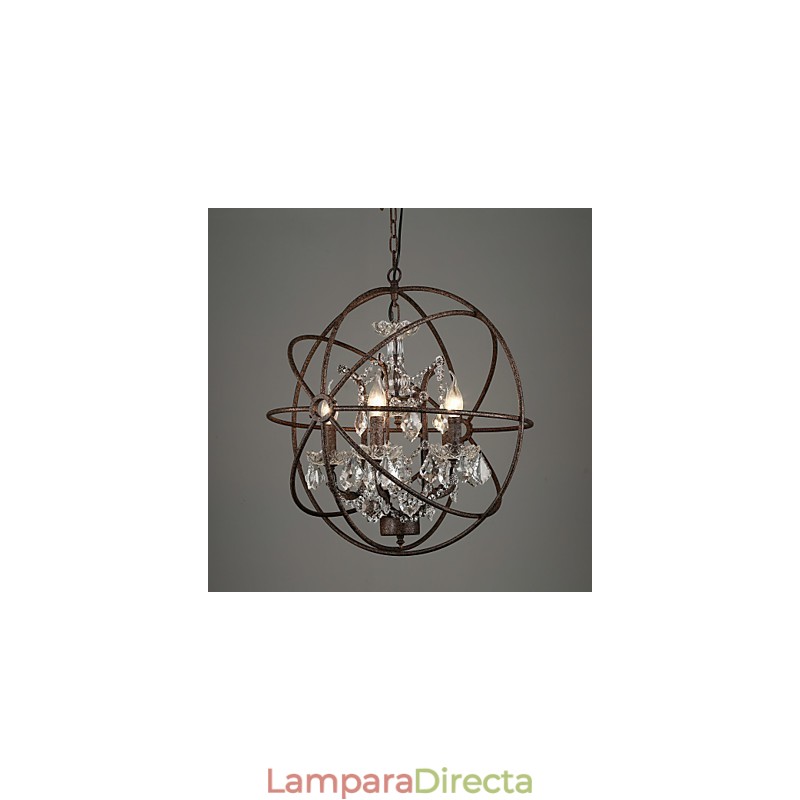 Lámpara de araña de cristal tradicional clásica de metal.